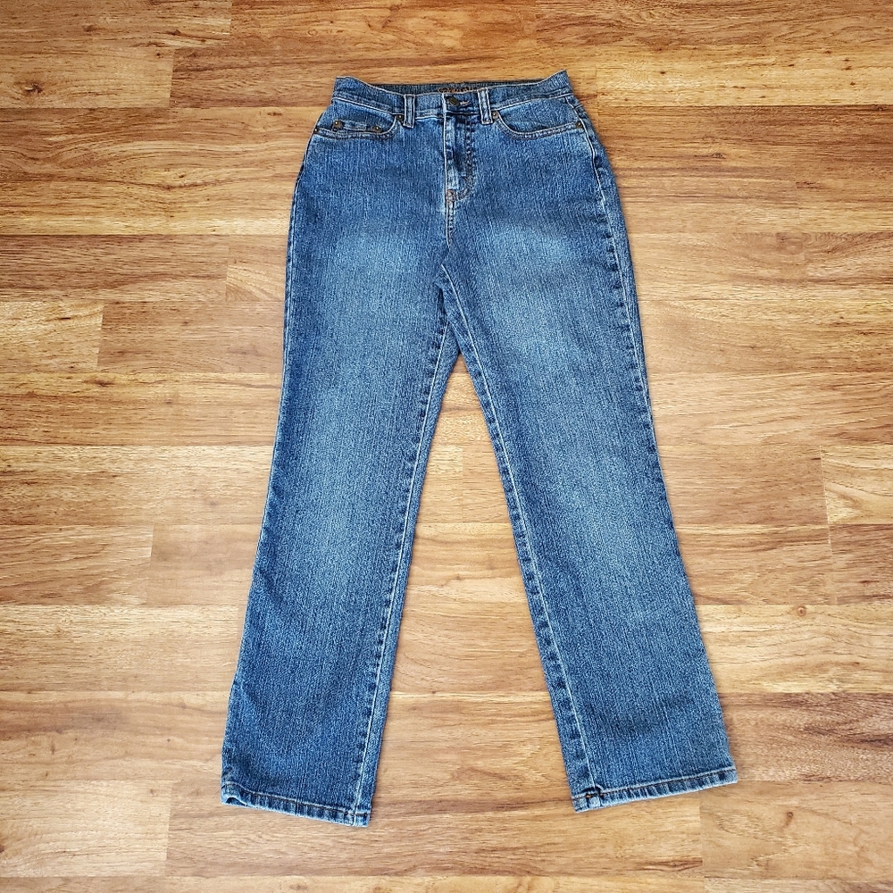 St. John's Bay Size 4 Straight Ankle Jeans